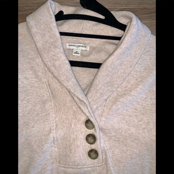 Banana Republic Pullover - Picture 2 of 2